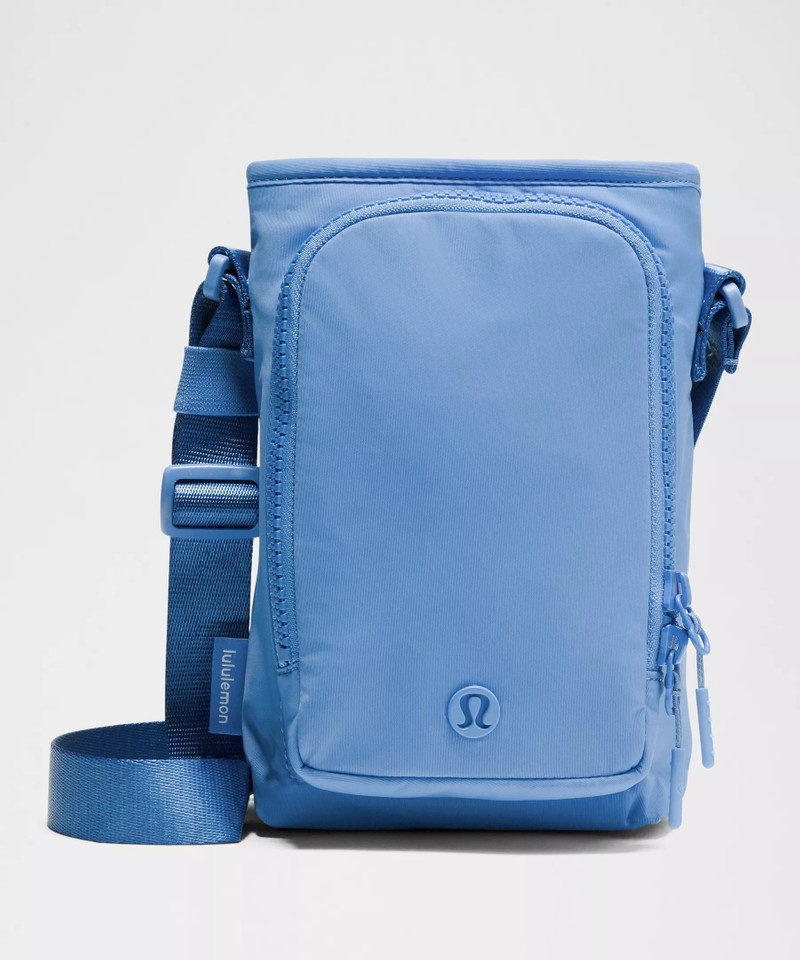 Water Bottle Crossbody with Front Pocket 2L 1