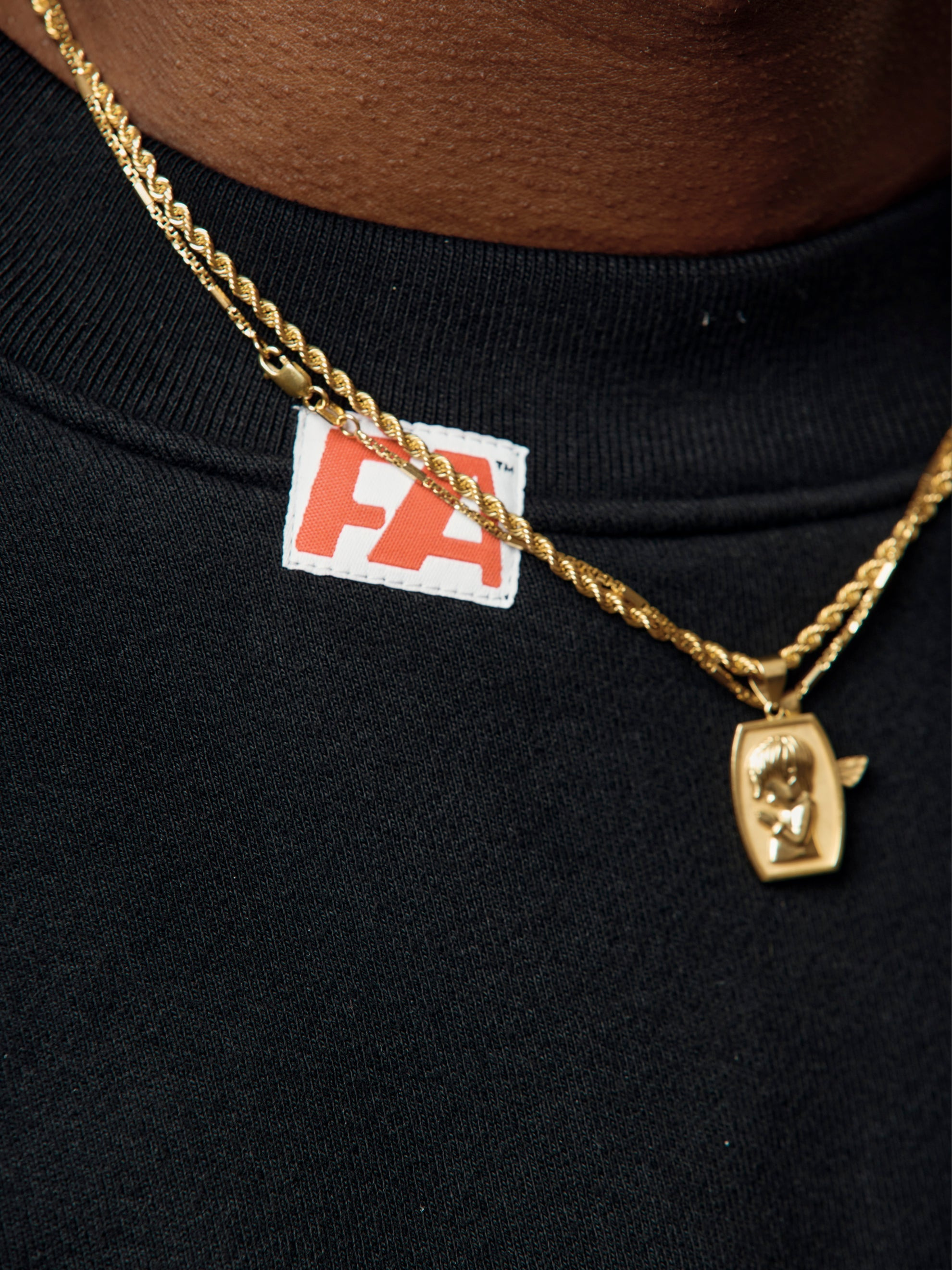 HERITAGE CREWNECK (BLACK) - 6