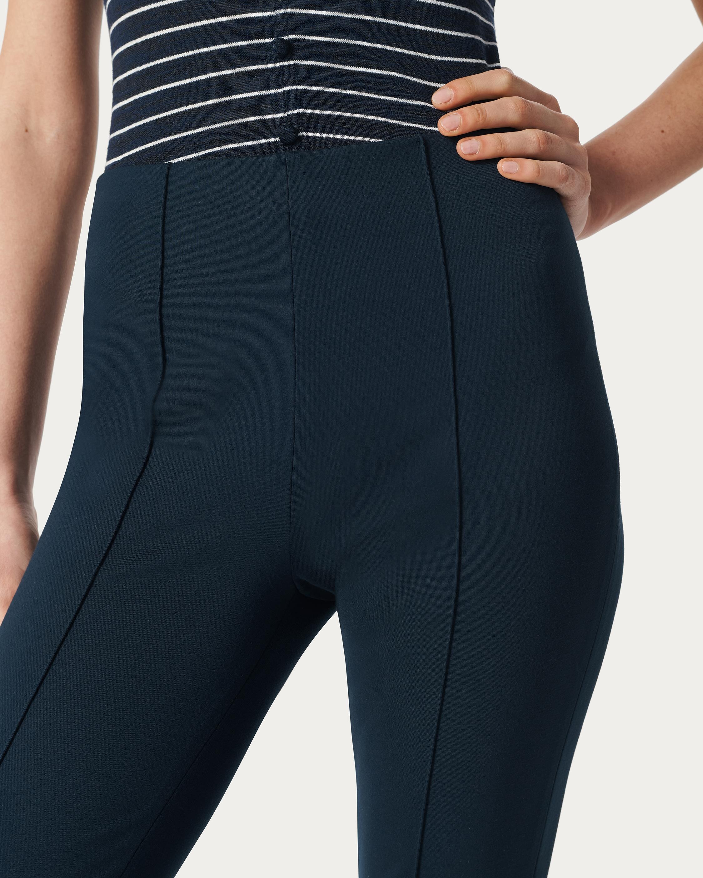 Irina Kick Flare Pants
Refine Knit - 4