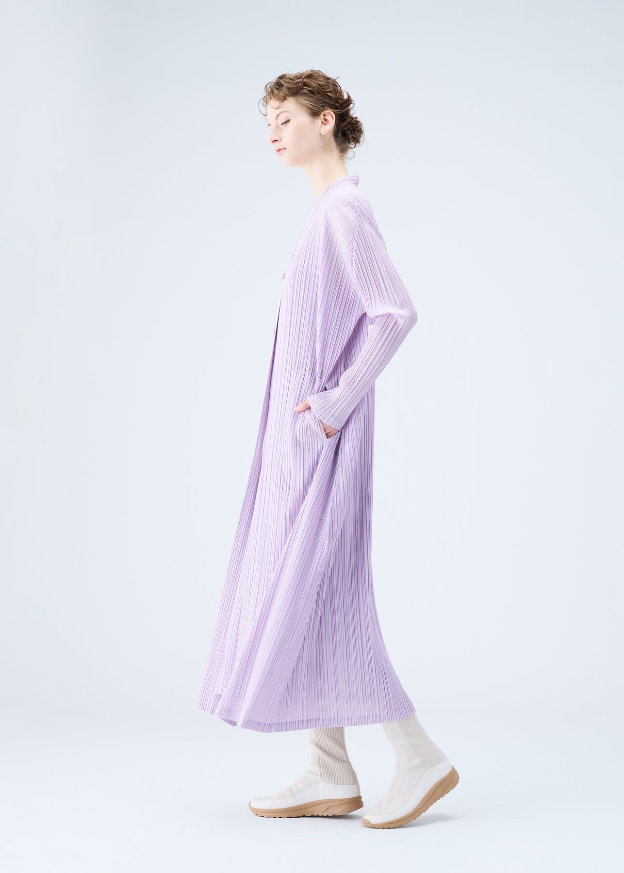 MONTHLY COLORS : DECEMBER COAT - 3