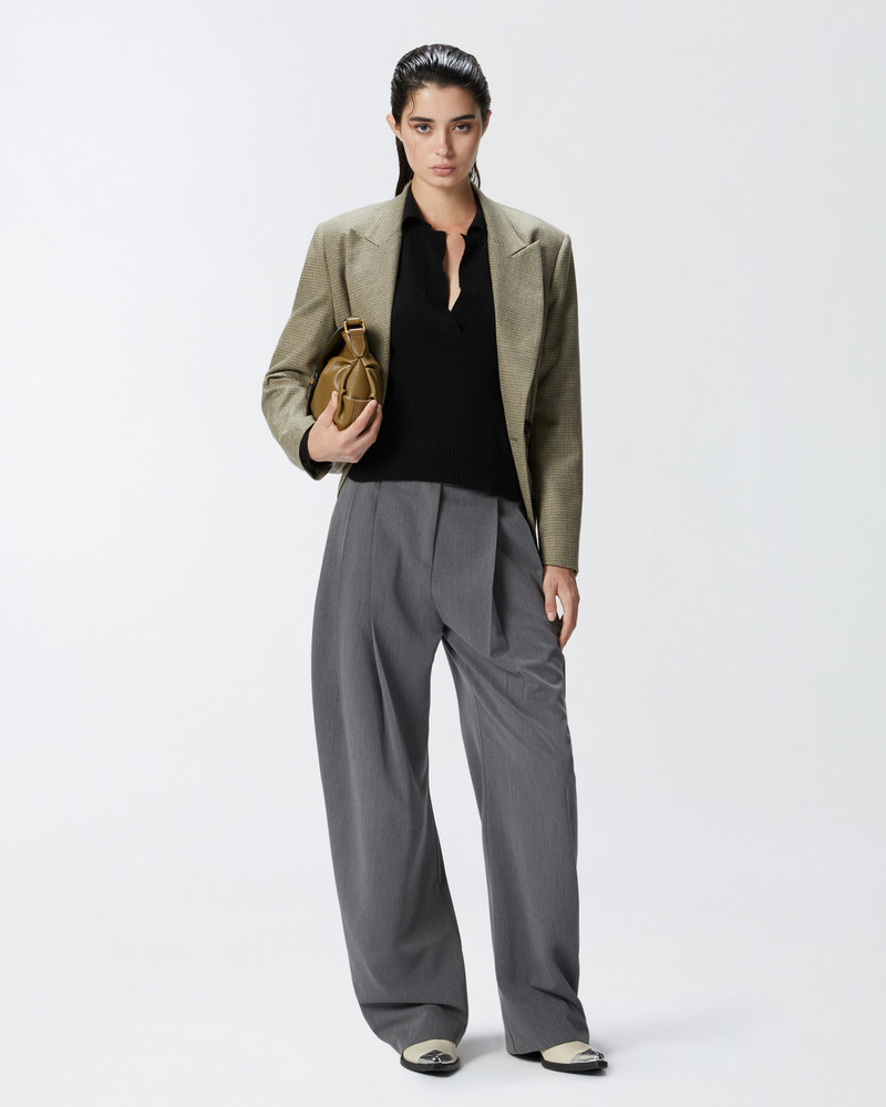 SHORT CASHMERE-BLEND SWEATER WITH COLLAR 3