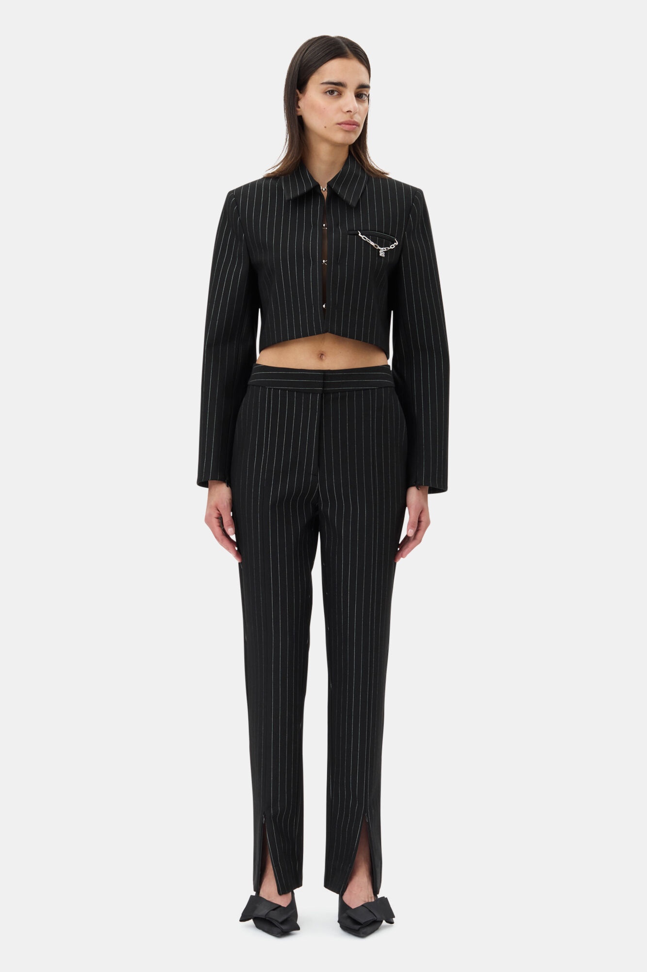 BLACK PINSTRIPED CROPPED BLAZER - 3
