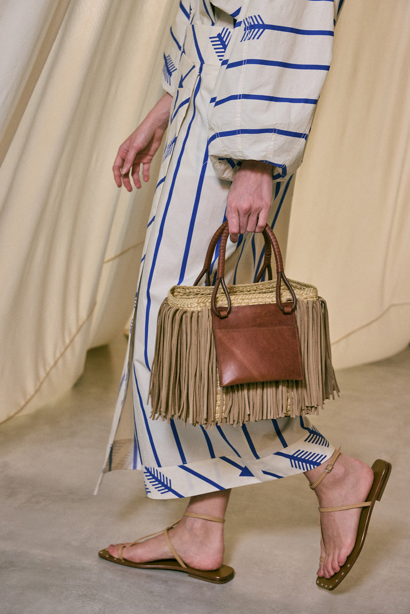 Lifeways Mini Bag in Beige 3