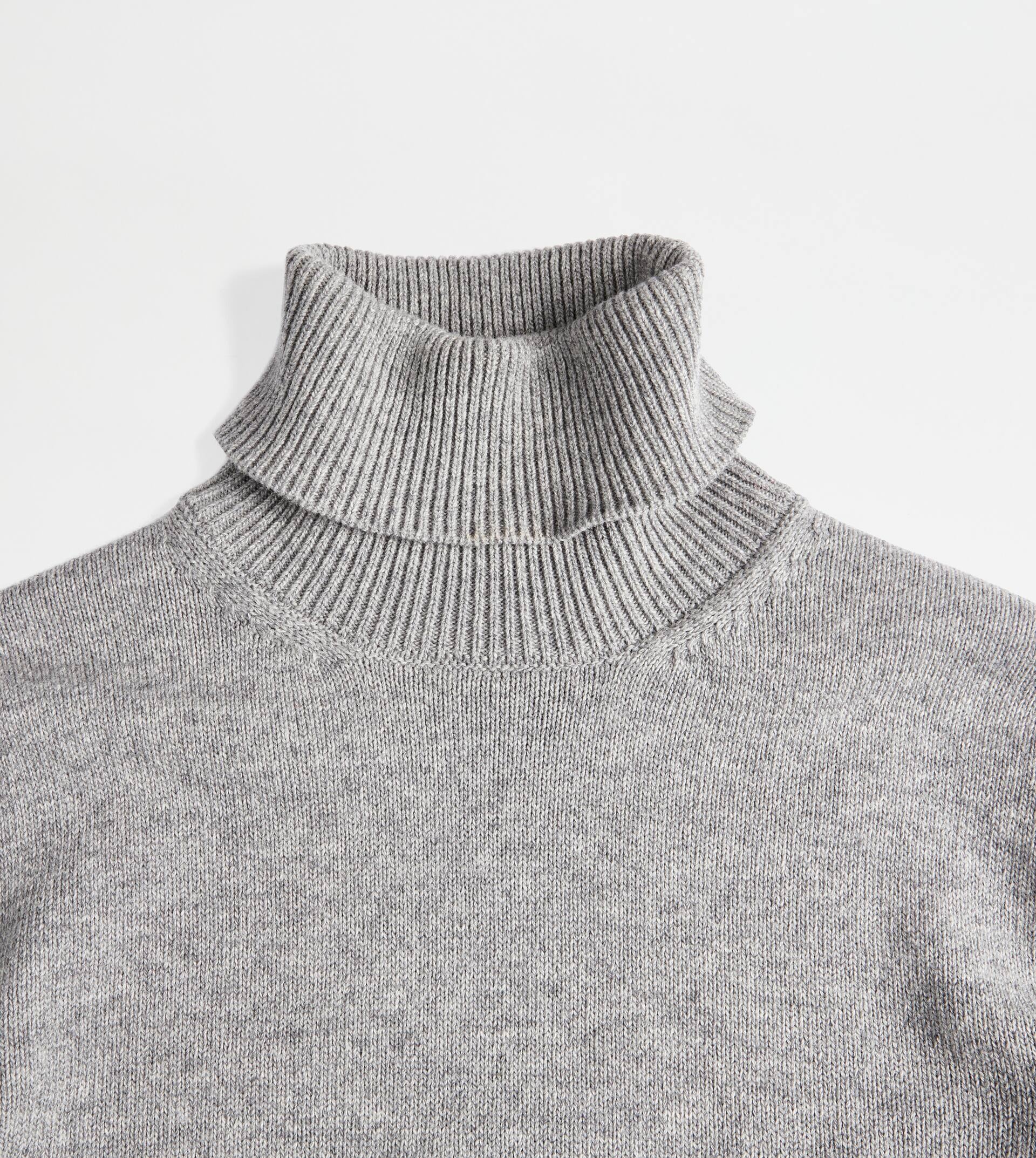 TOD'S CASHMERE BLEND TURTLENECK - GREY - 9