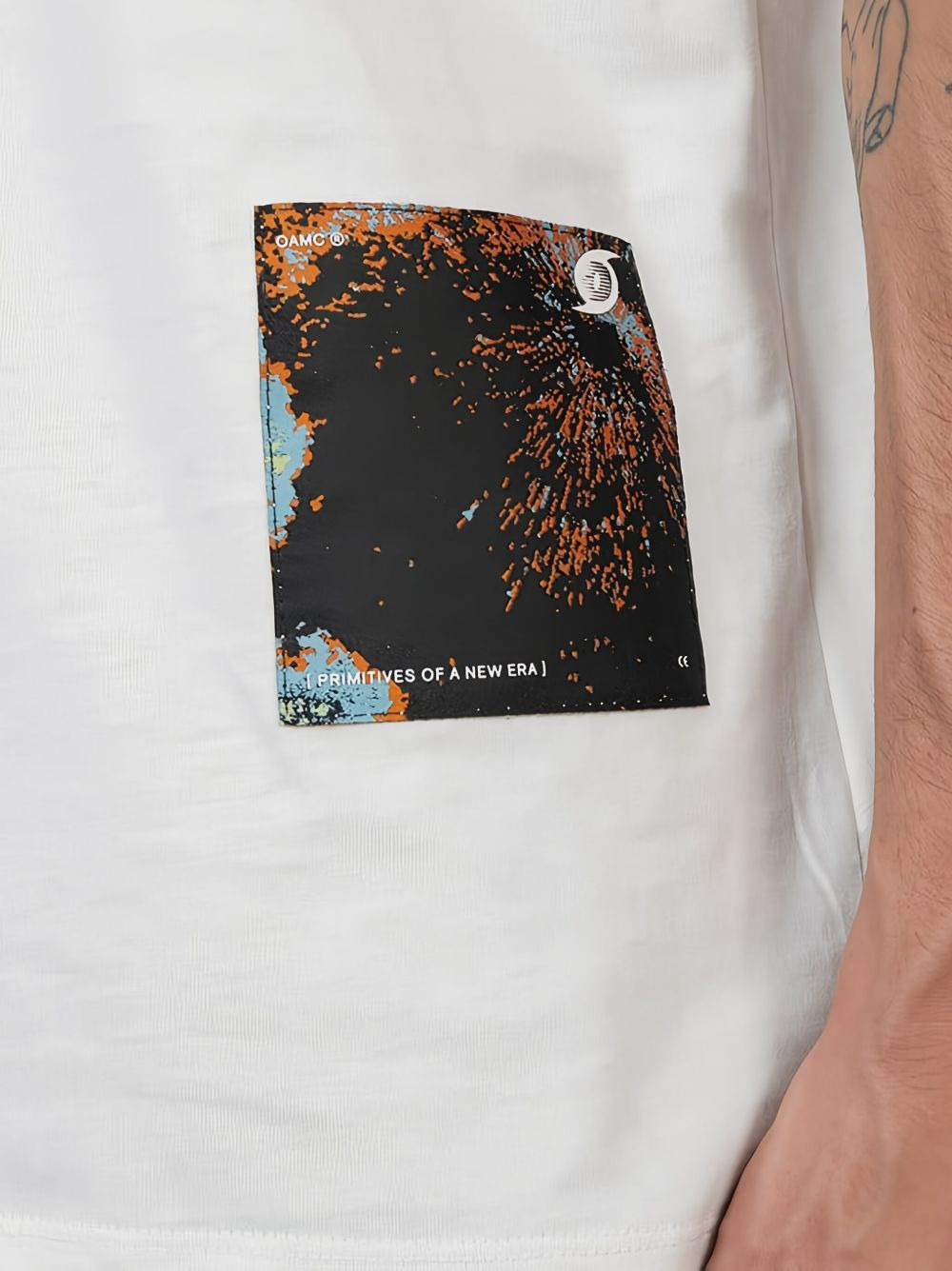 graphic-patch T-shirt - 4