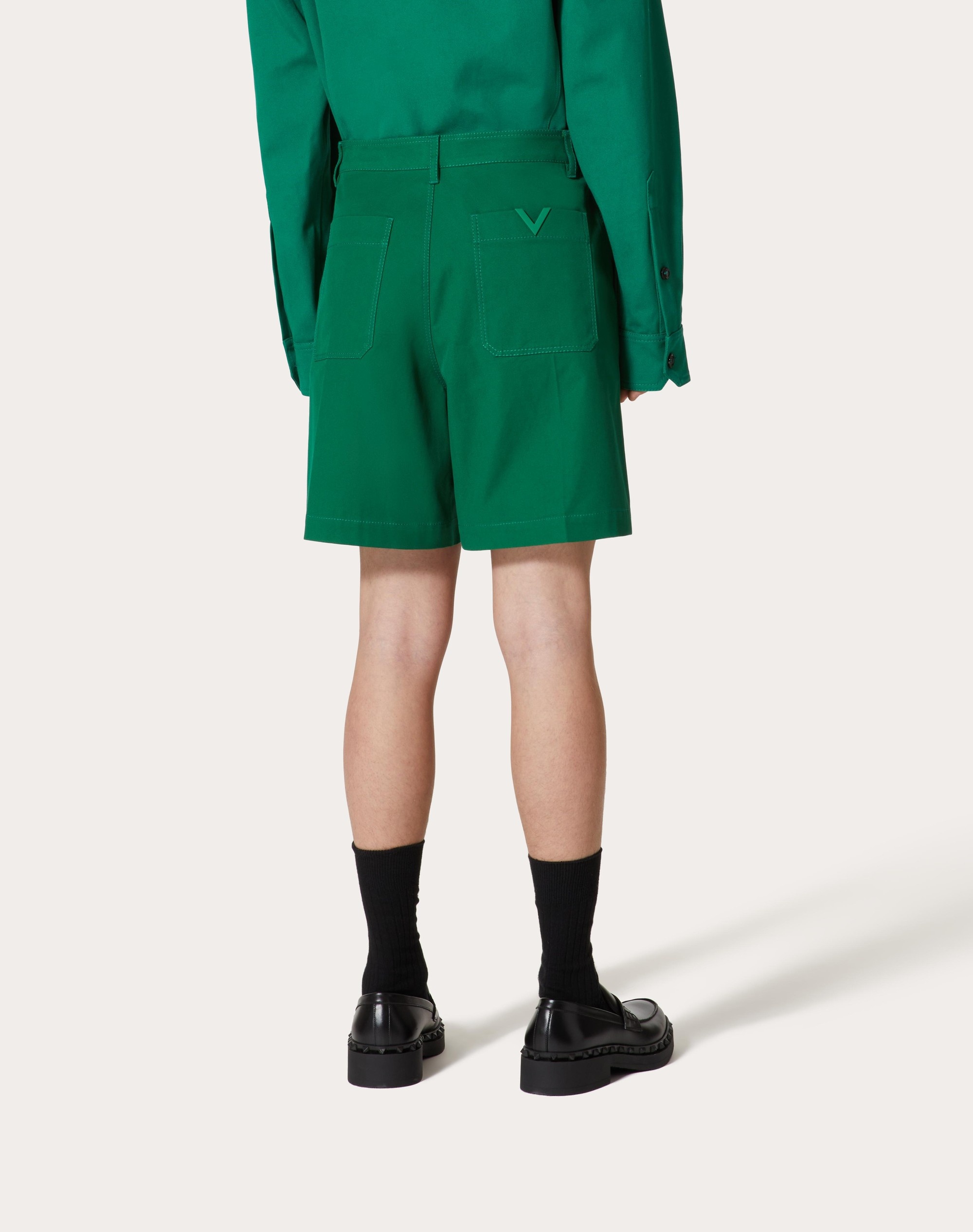 STRETCH COTTON CANVAS BERMUDA SHORTS WITH RUBBERIZED V DETAIL - 4