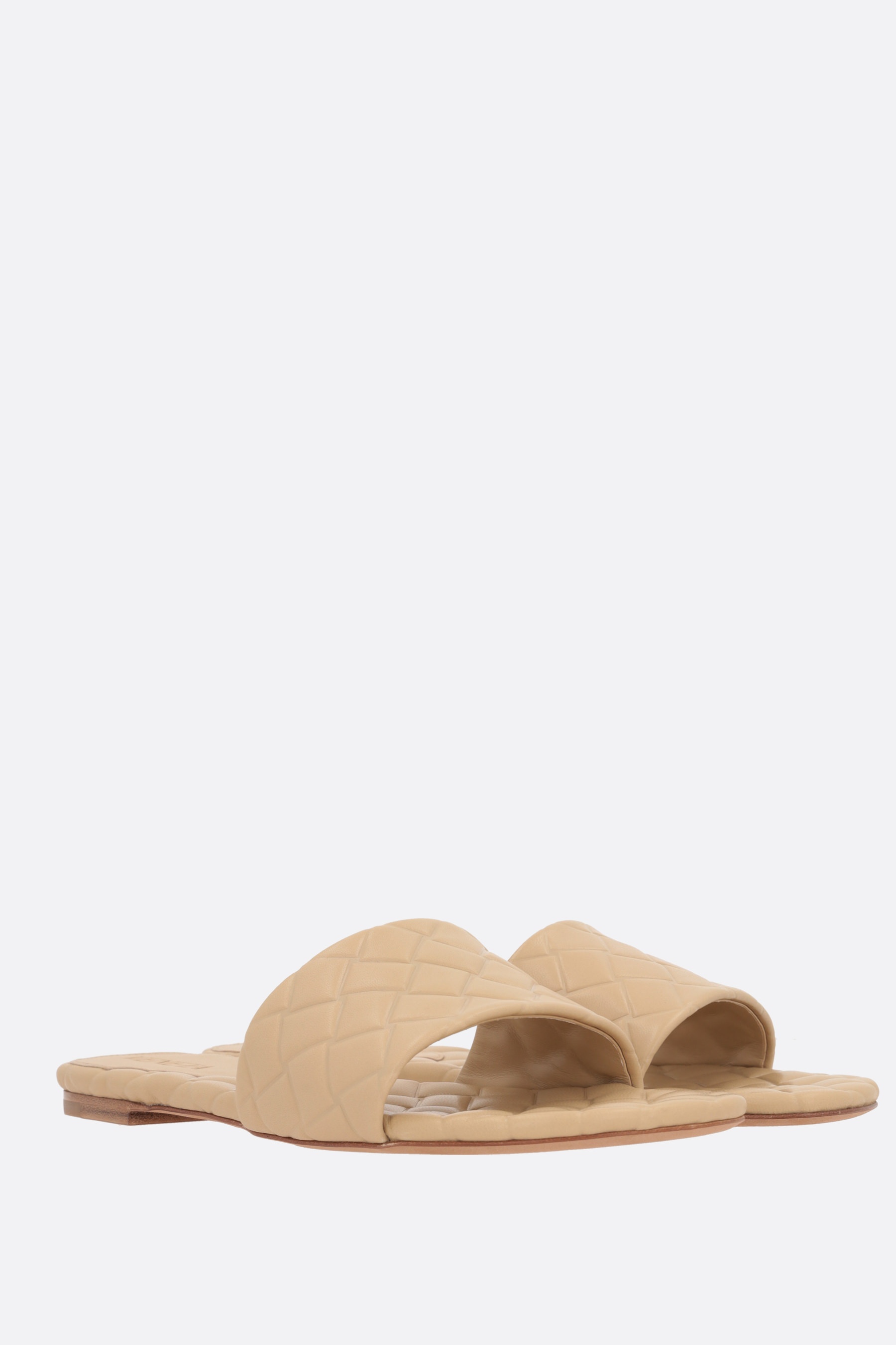 サンダル・ミュール BOTTEGA VENETA AMY EMBOSSED LEATHER SLIDE SANDALS BOTTEGA VENETA | Amy Leather Mule Sandals | Women | Lane