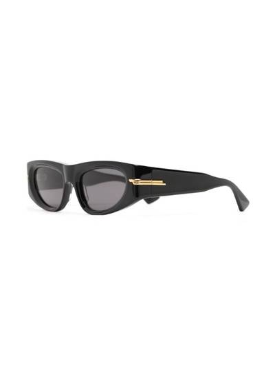 Bottega Veneta oval frame sunglasses outlook