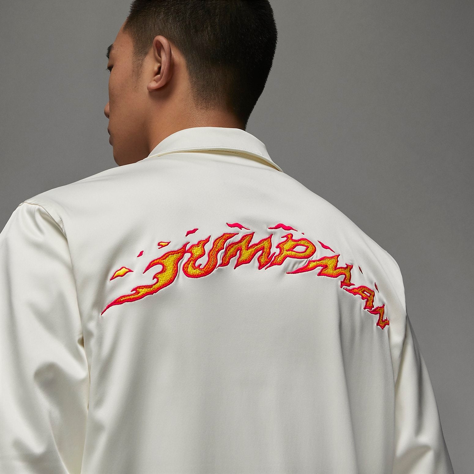 Air Jordan Coach Jacket 'White' FJ7709-133 - 3