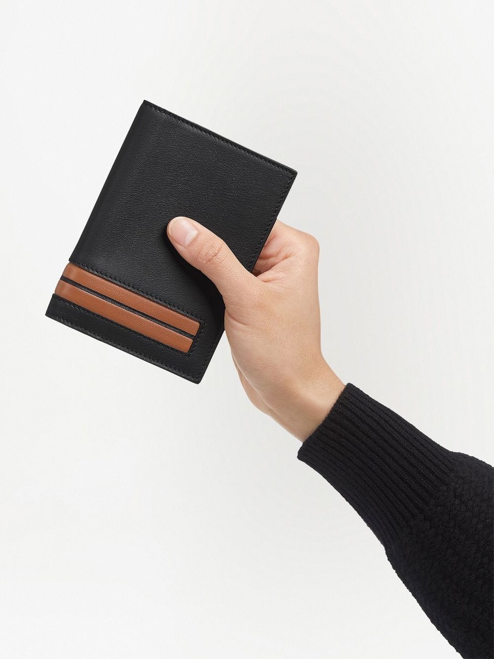 stripe-detail leather passport case - 5