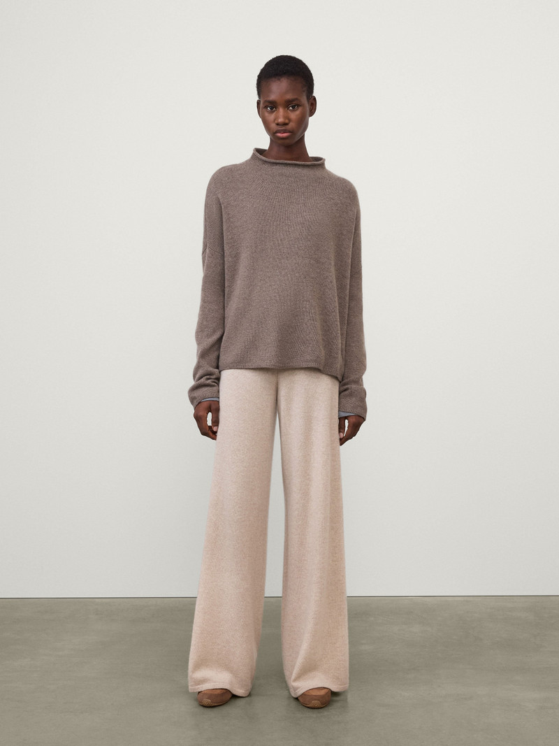 LISA YANG The Sandy Sweater outlook