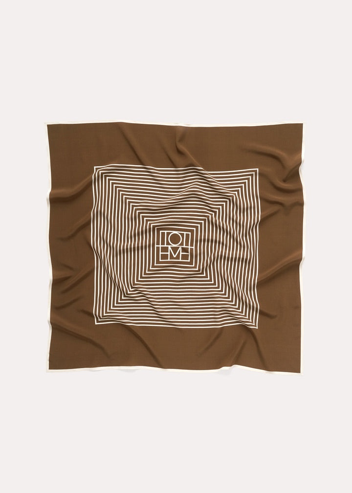 Centered monogram silk scarf mocha/vanilla - 6
