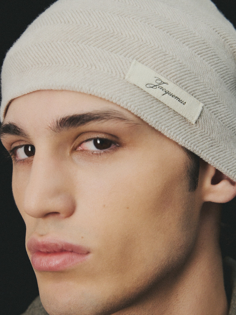 JACQUEMUS The Chevron beanie outlook