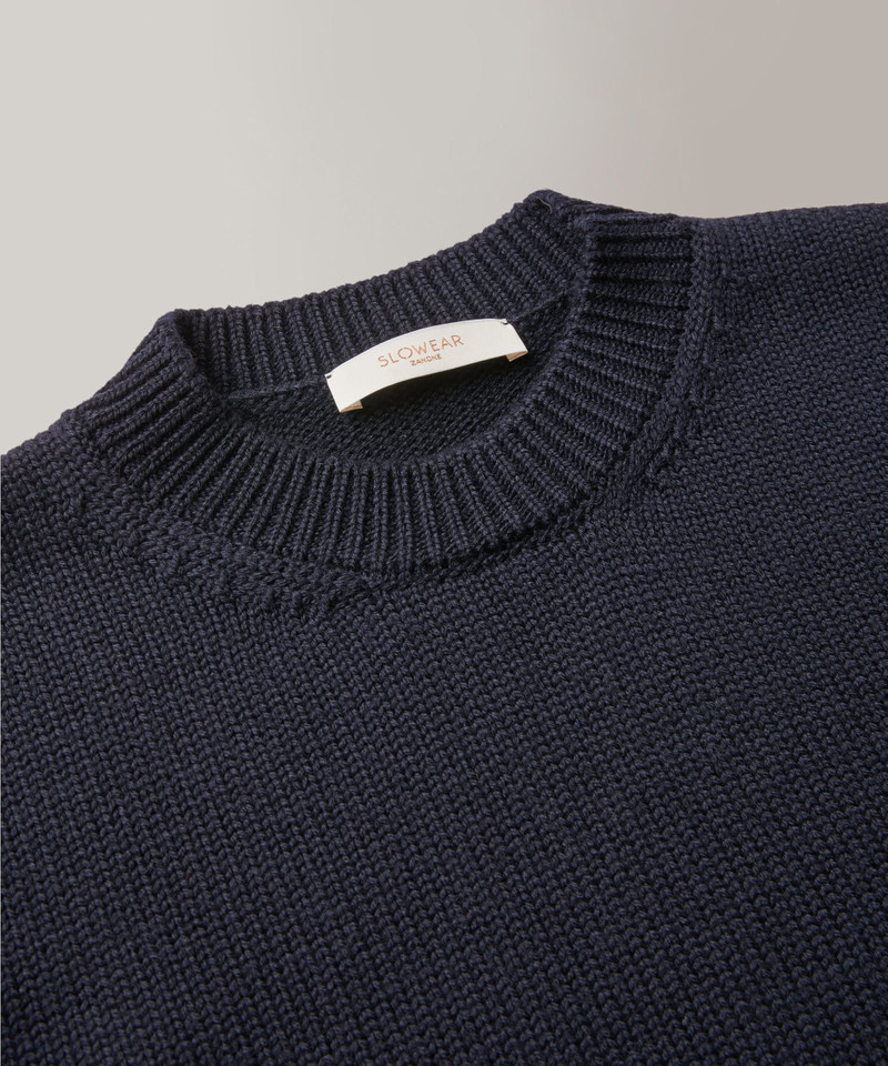 Regular-fit crewneck sweater in certified merino wool 6