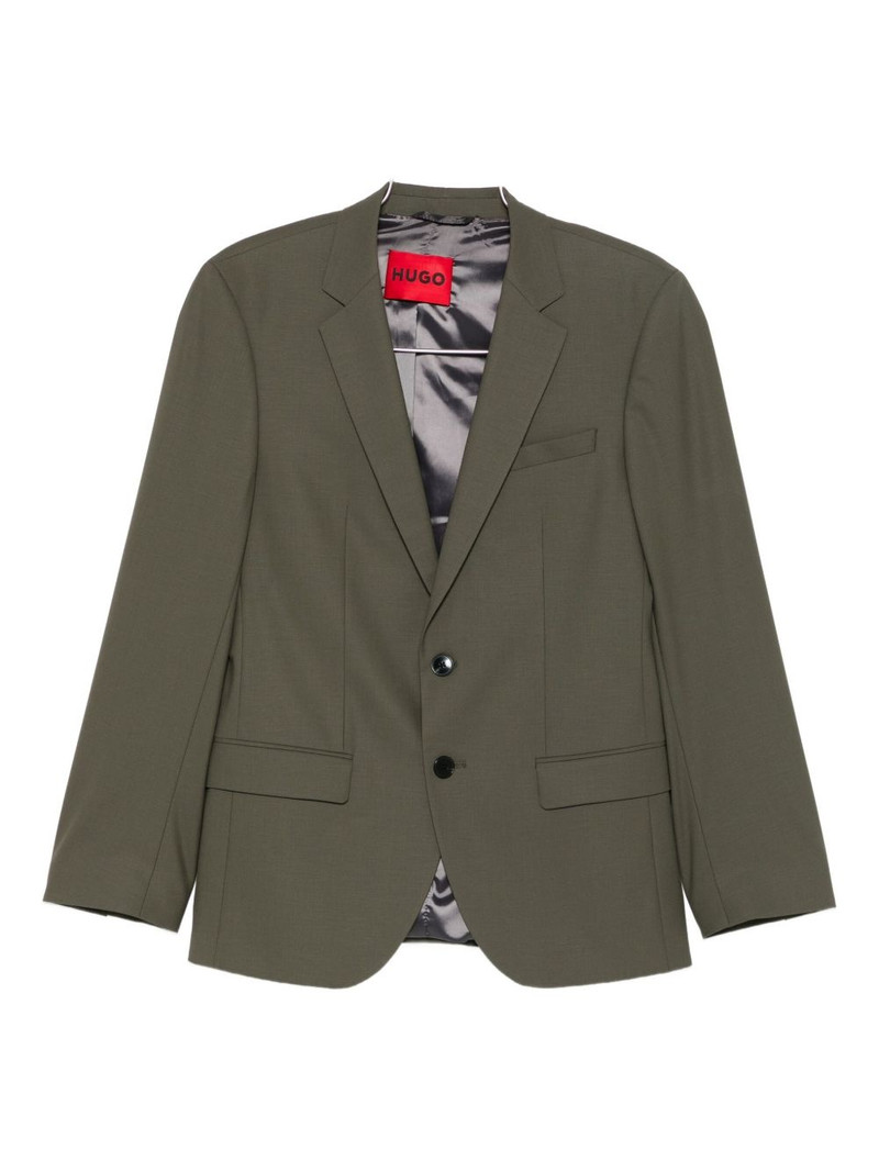 single-breasted suit 1