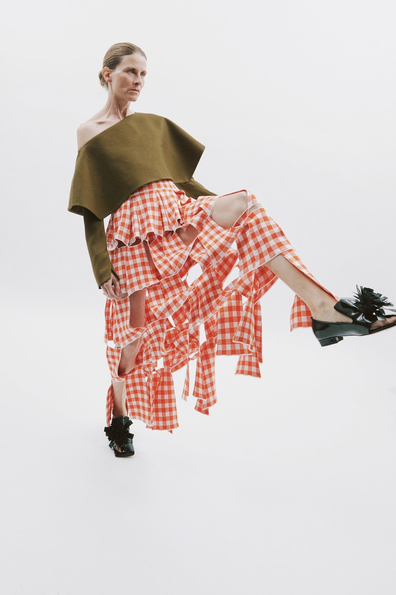 KNITTED MULTI TRAPEZE SKIRT RED WHITE GINGHAM 1