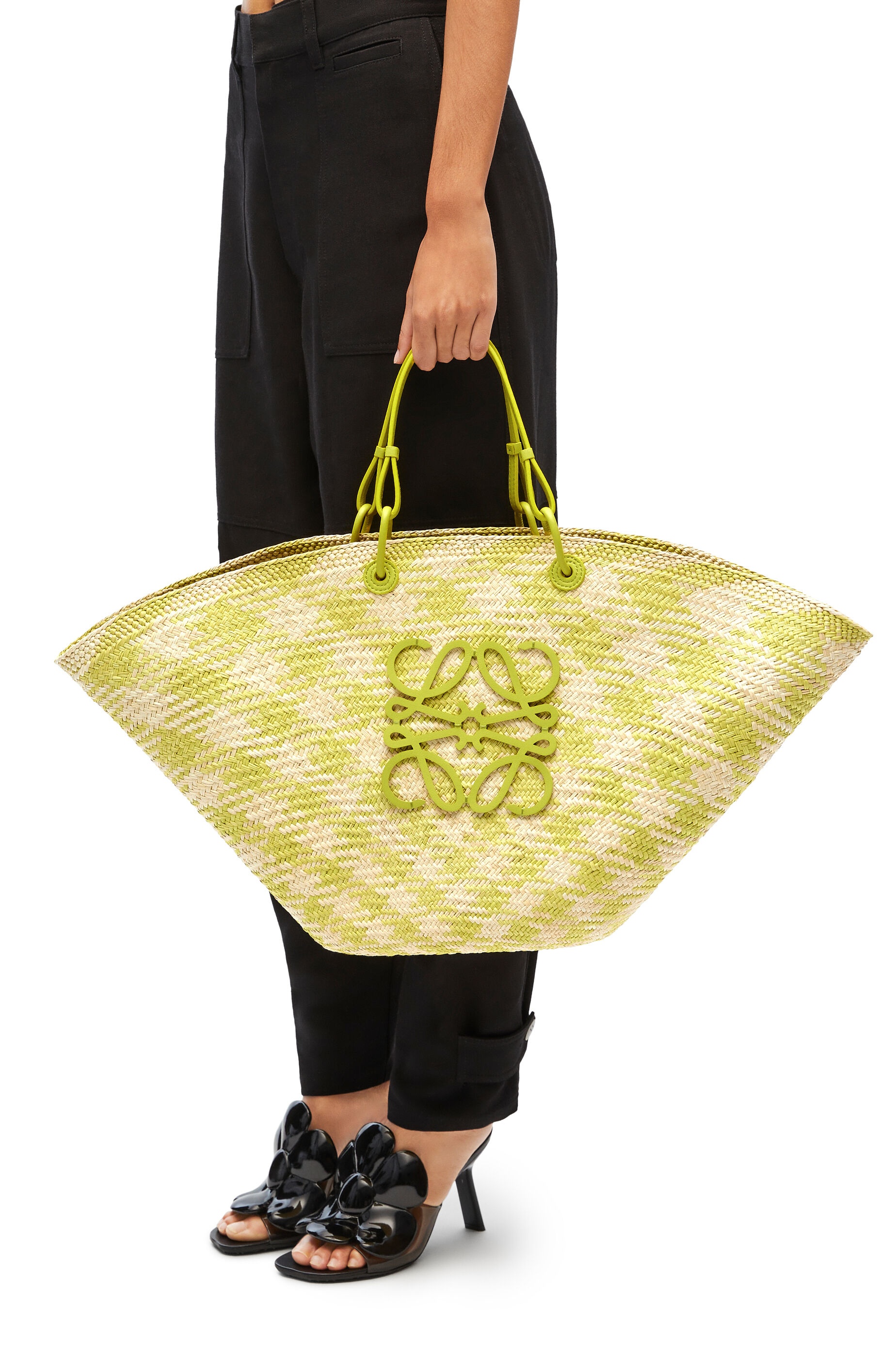 Large Anagram Basket bag in iraca palm and calfskin - 3