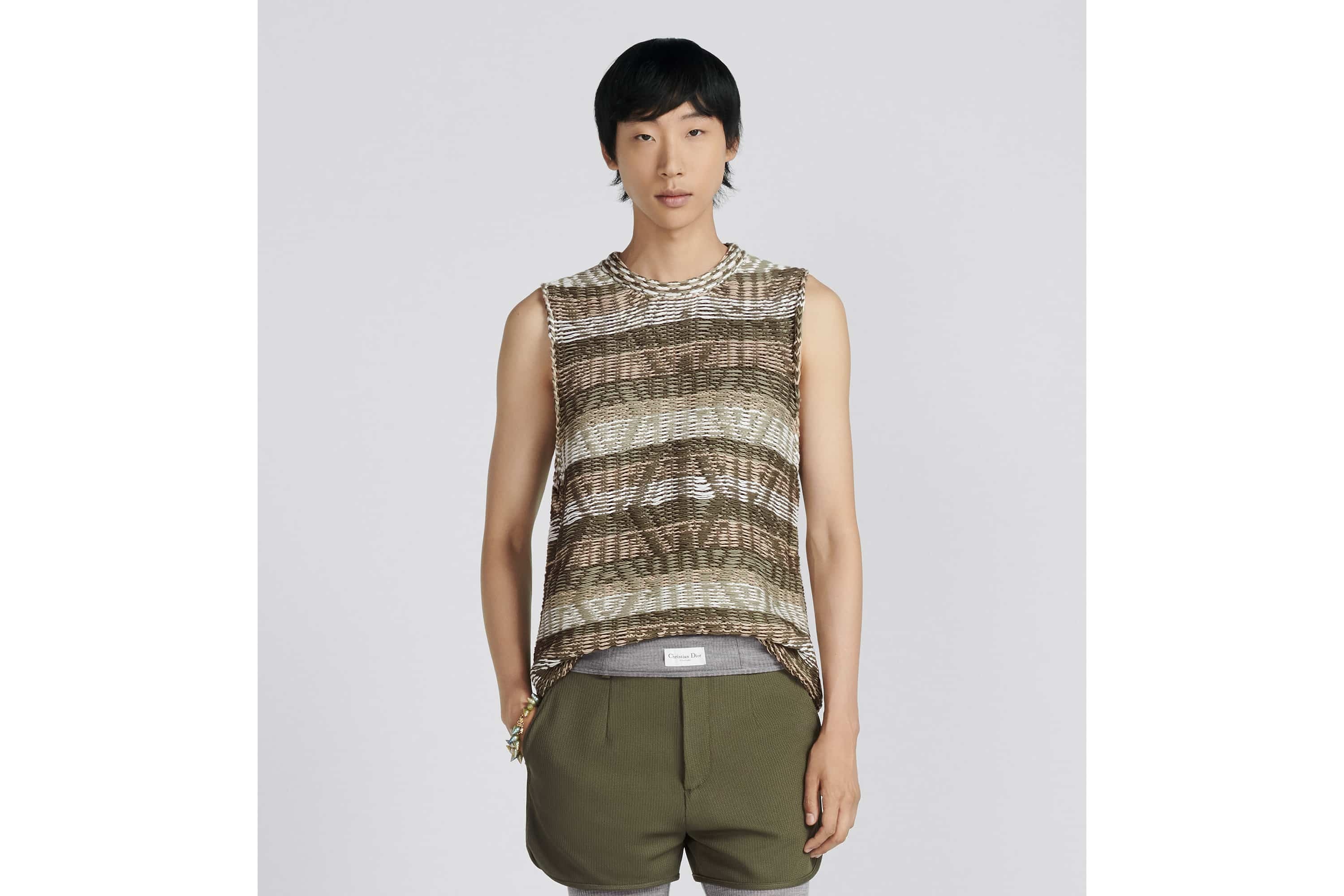CD Diamond Sleeveless Sweater - 4
