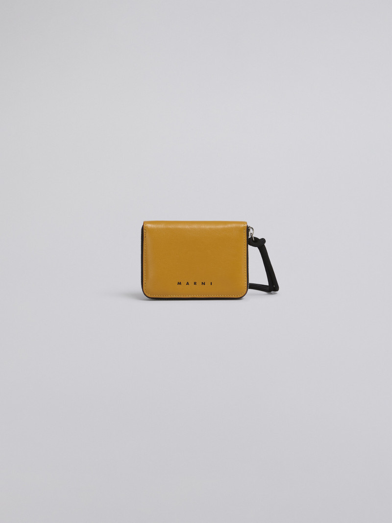 BI-COLOURED YELLOW AND BLACK CALFSKIN MUSEO WALLET WITH SHOULDER STRAP 1