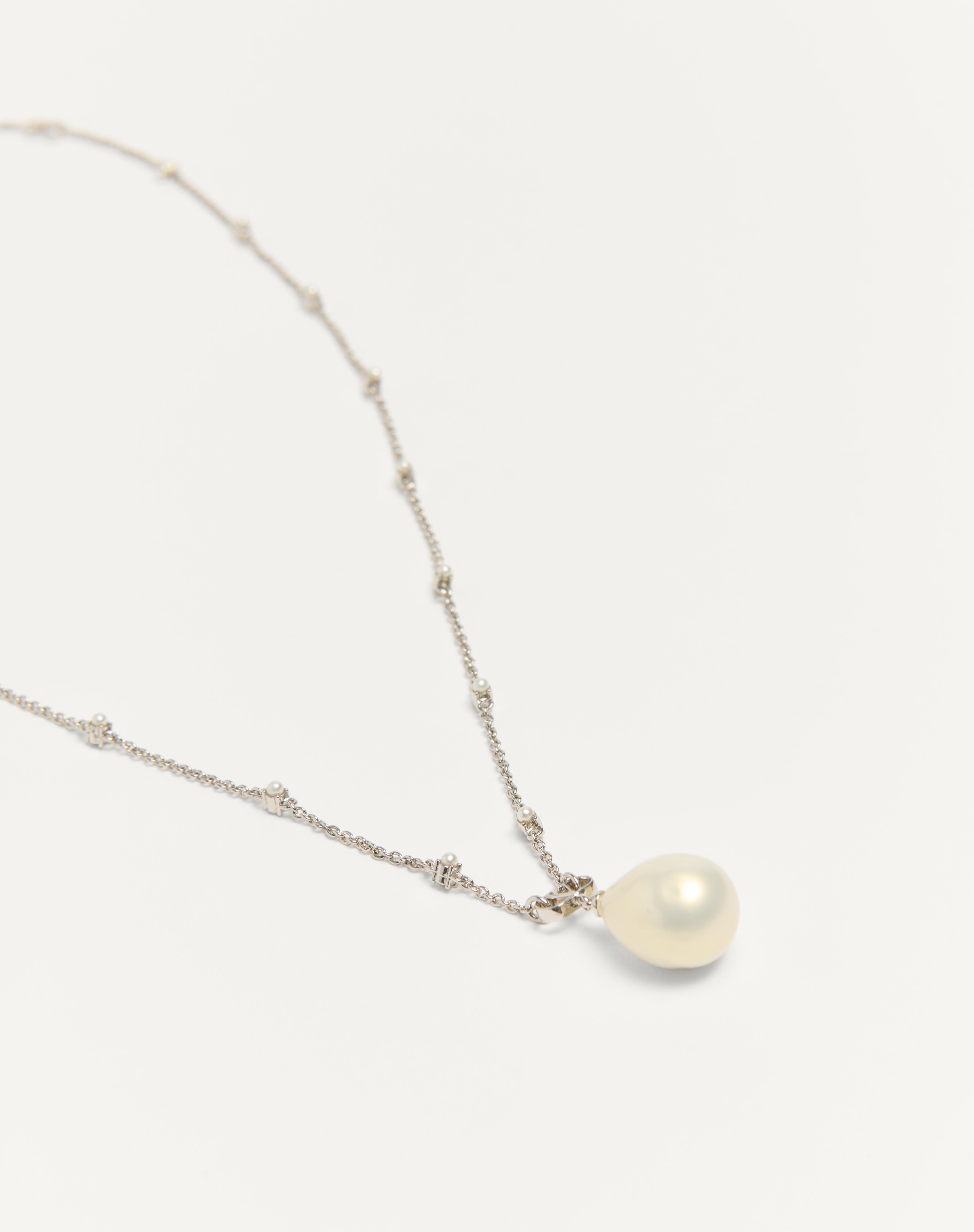 VLOGO SIGNATURE METAL, PEARL AND SWAROVSKI® CRYSTAL NECKLACE - 3