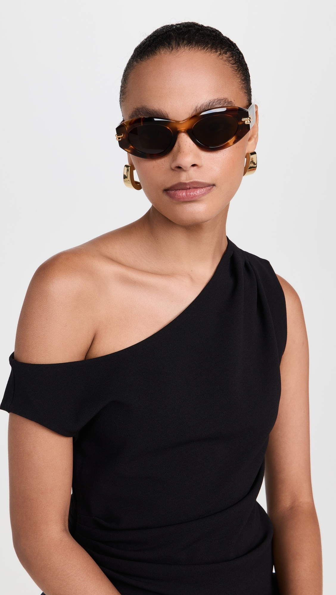 Bold Ribbon Oval Sunglasses - 2