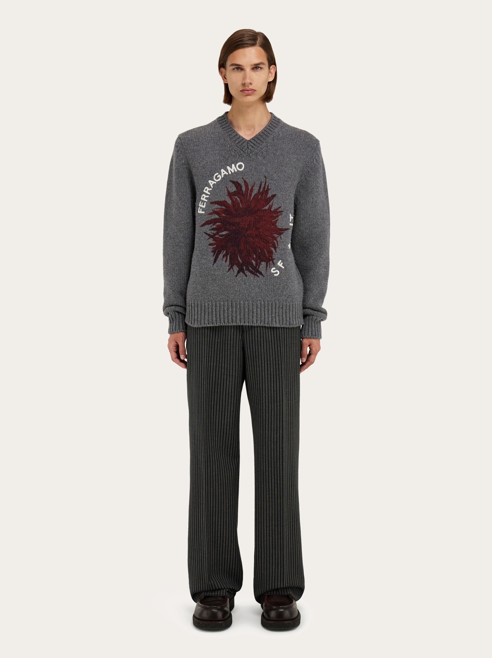 Knitted sweater with Dahlia motif - 7