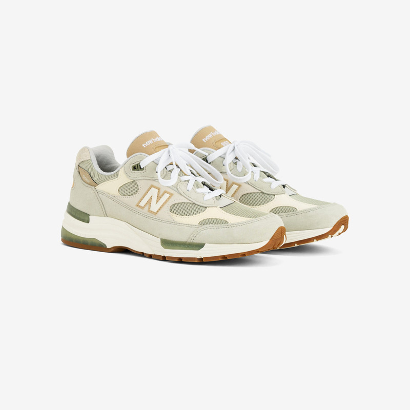 New Balance 992 outlook