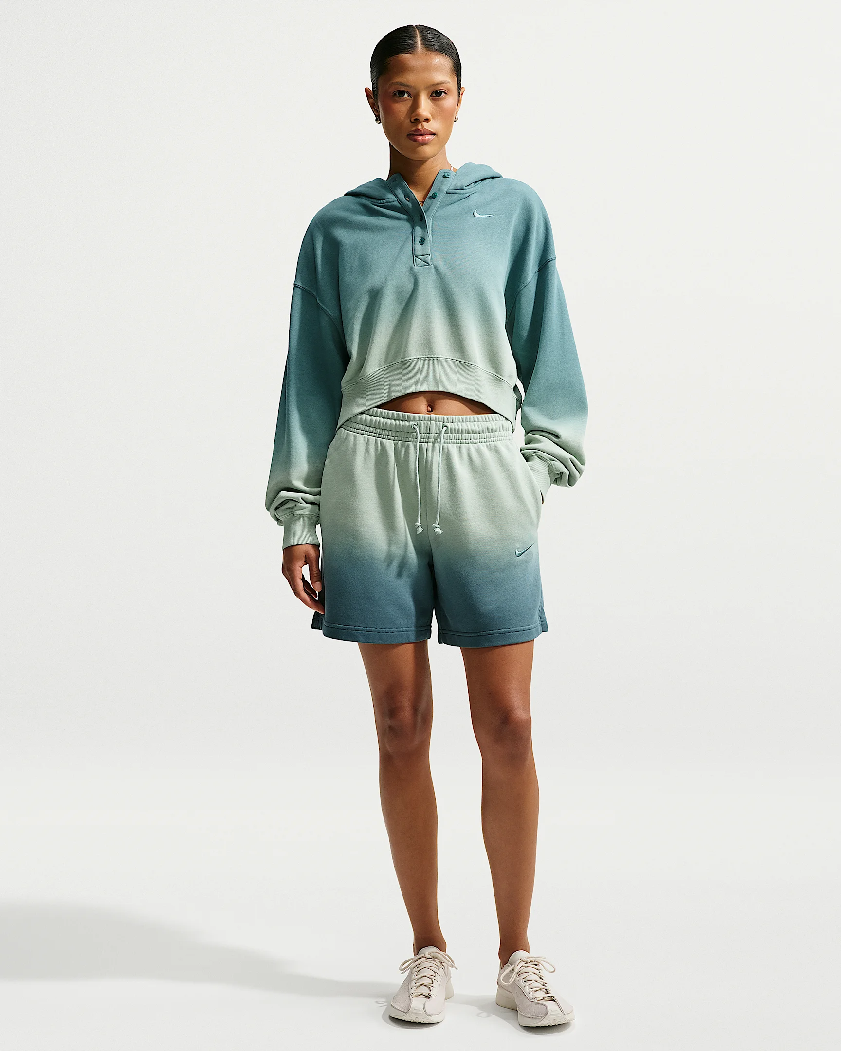 Nike Sportswear Phoenix Fleece Women's Mid-Rise Shorts - 1