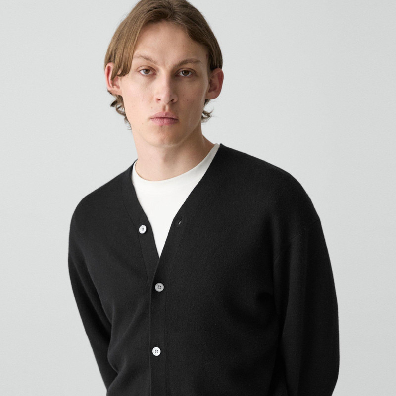 V-Neck Cardigan in Wool Bilen 5