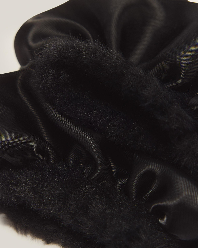 Satin Frill Fluffy Socks 4