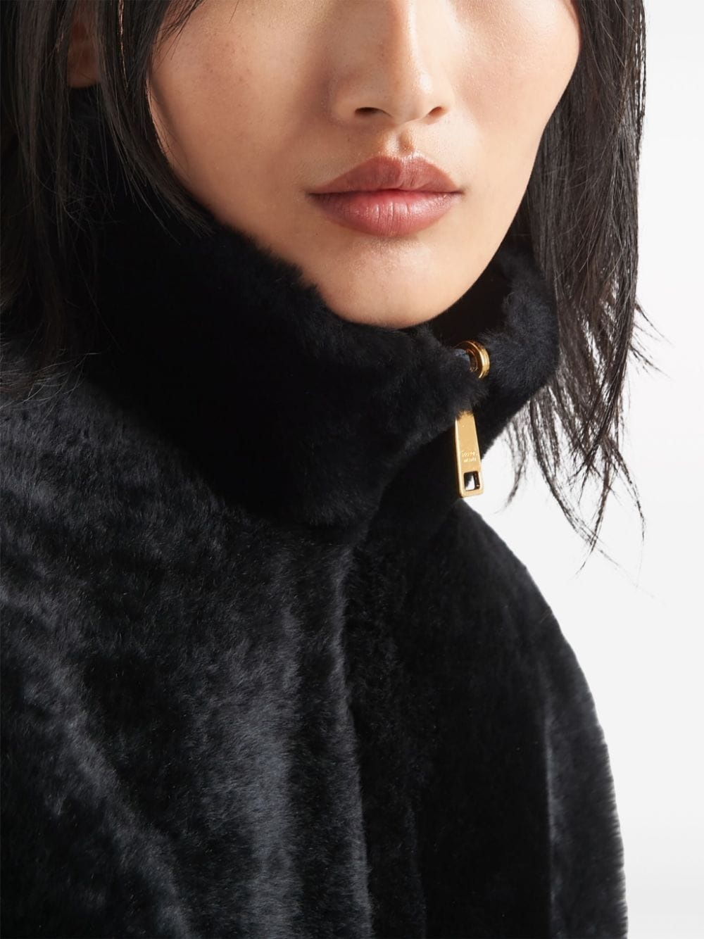 reversible shearling cropped vest - 5