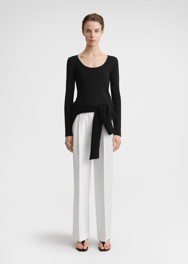 Totême Classic rib top black outlook