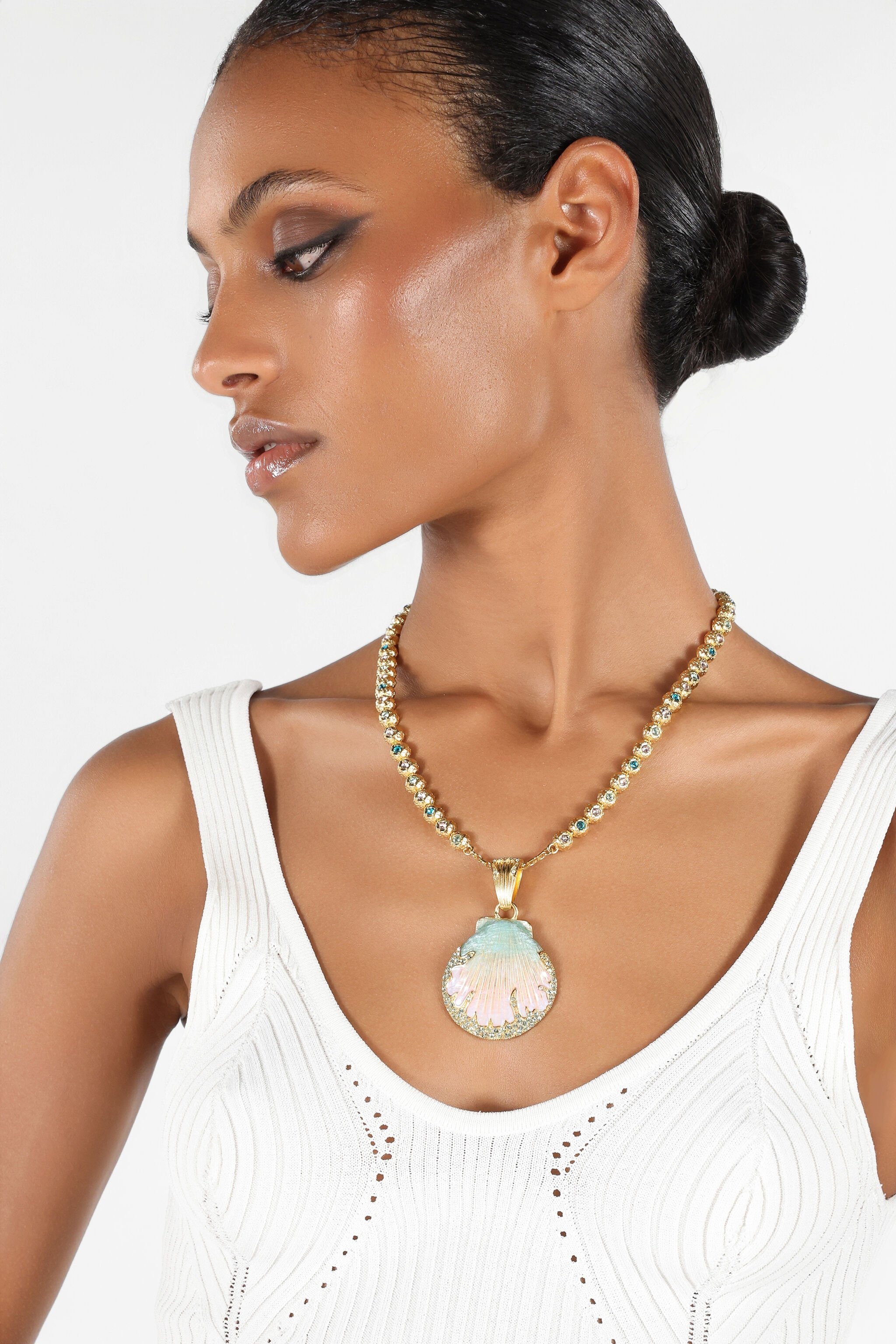 Necklace With Shell Pendant And Crystals - 2