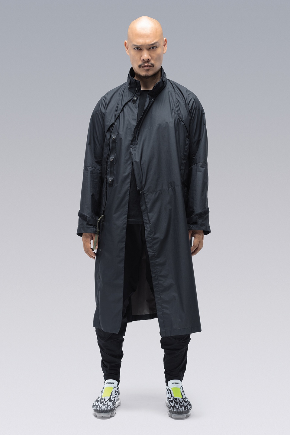 J82-WS 2L Gore-Tex Infinium™ Windstopper® Interops Coat Black - 18