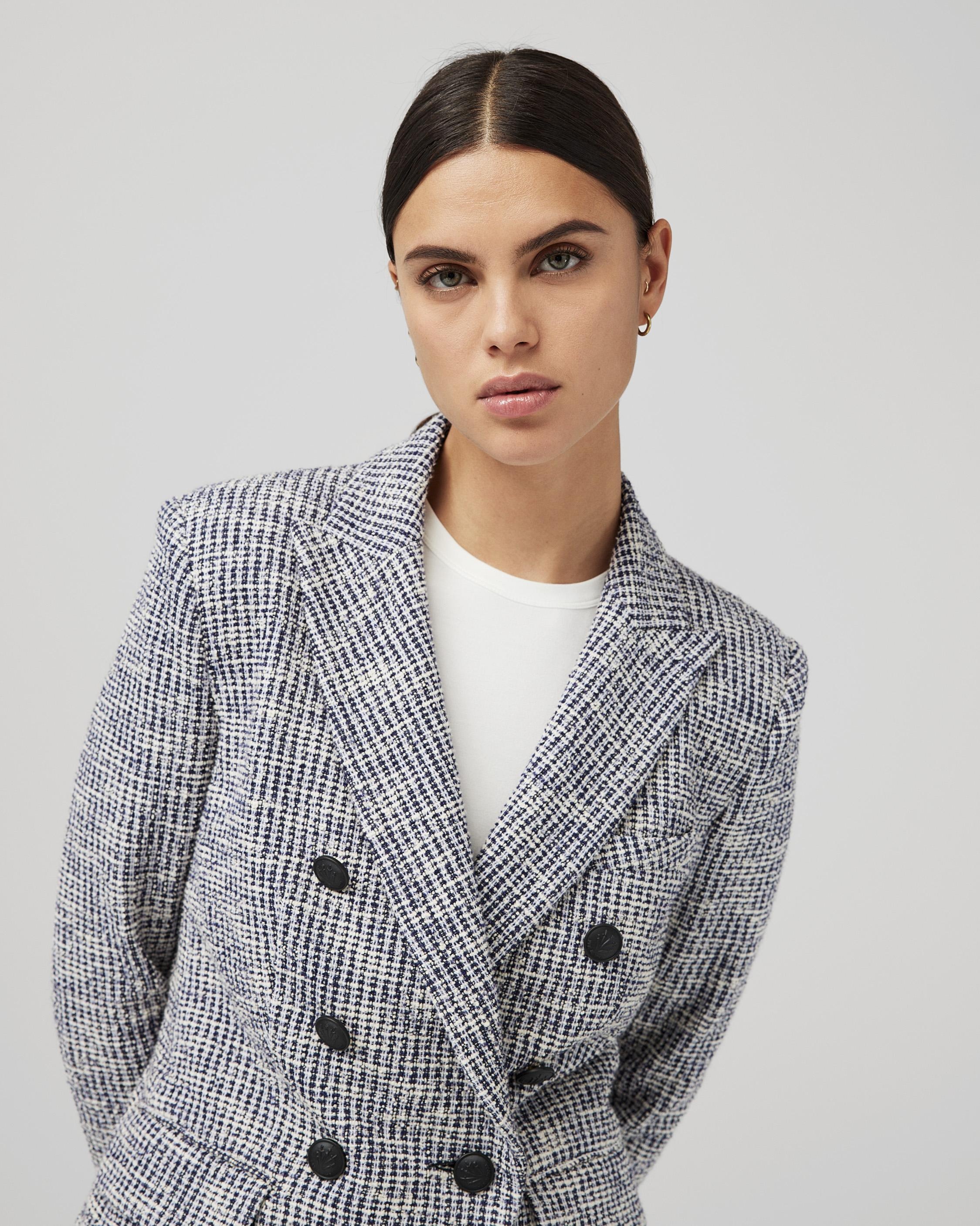 Preston Cotton Blazer
Classic Fit Blazer - 6
