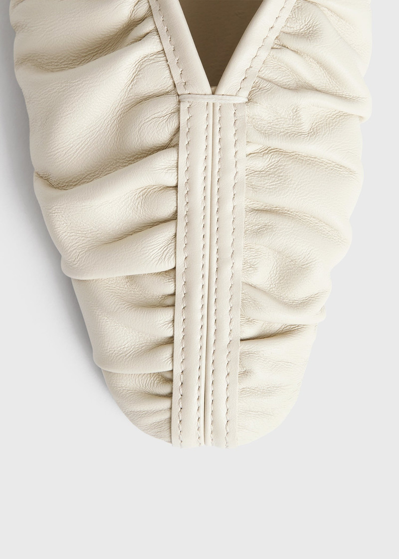 The Gathered Flat bleached sand 6