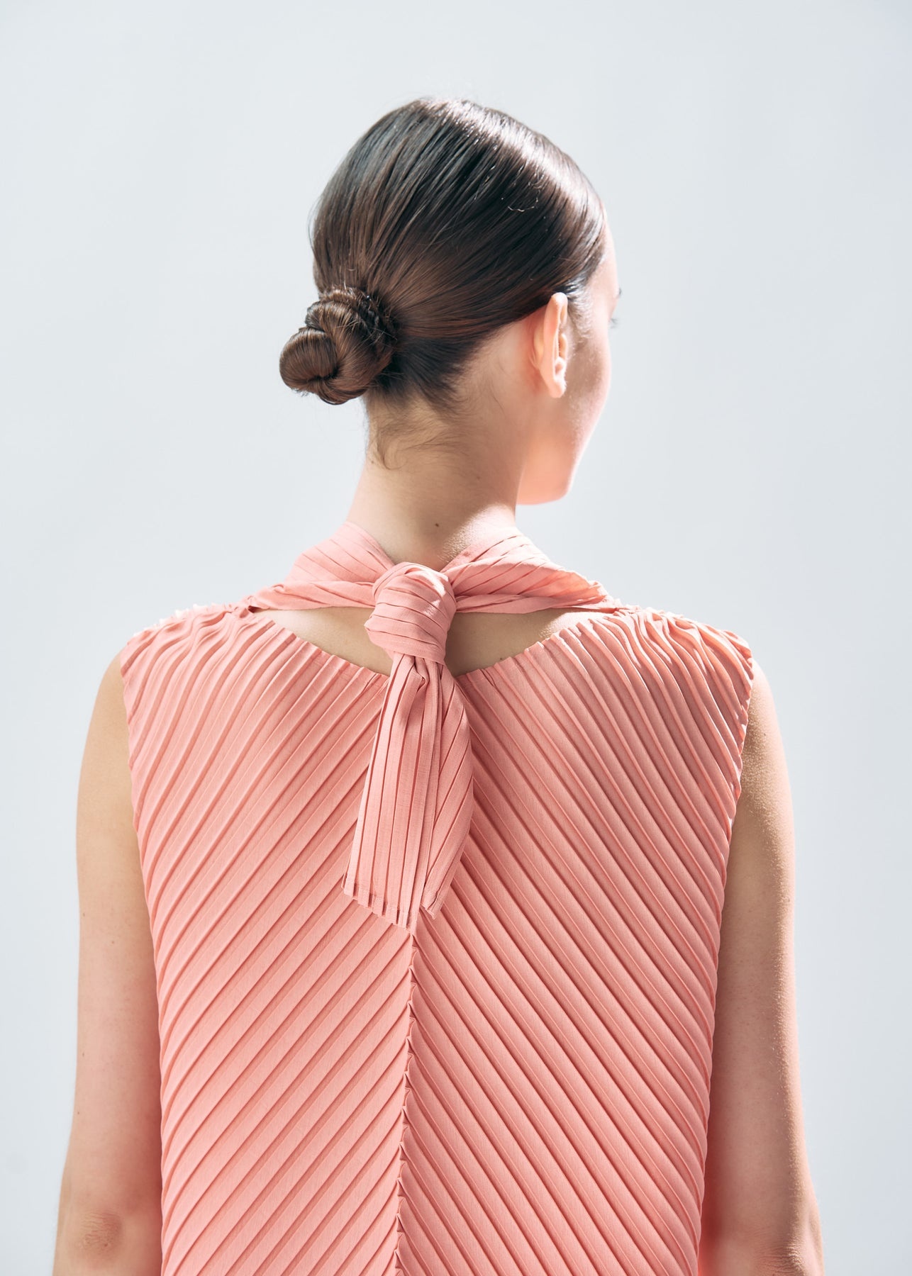 PAPER LIKE PLEATS DRESS - 6