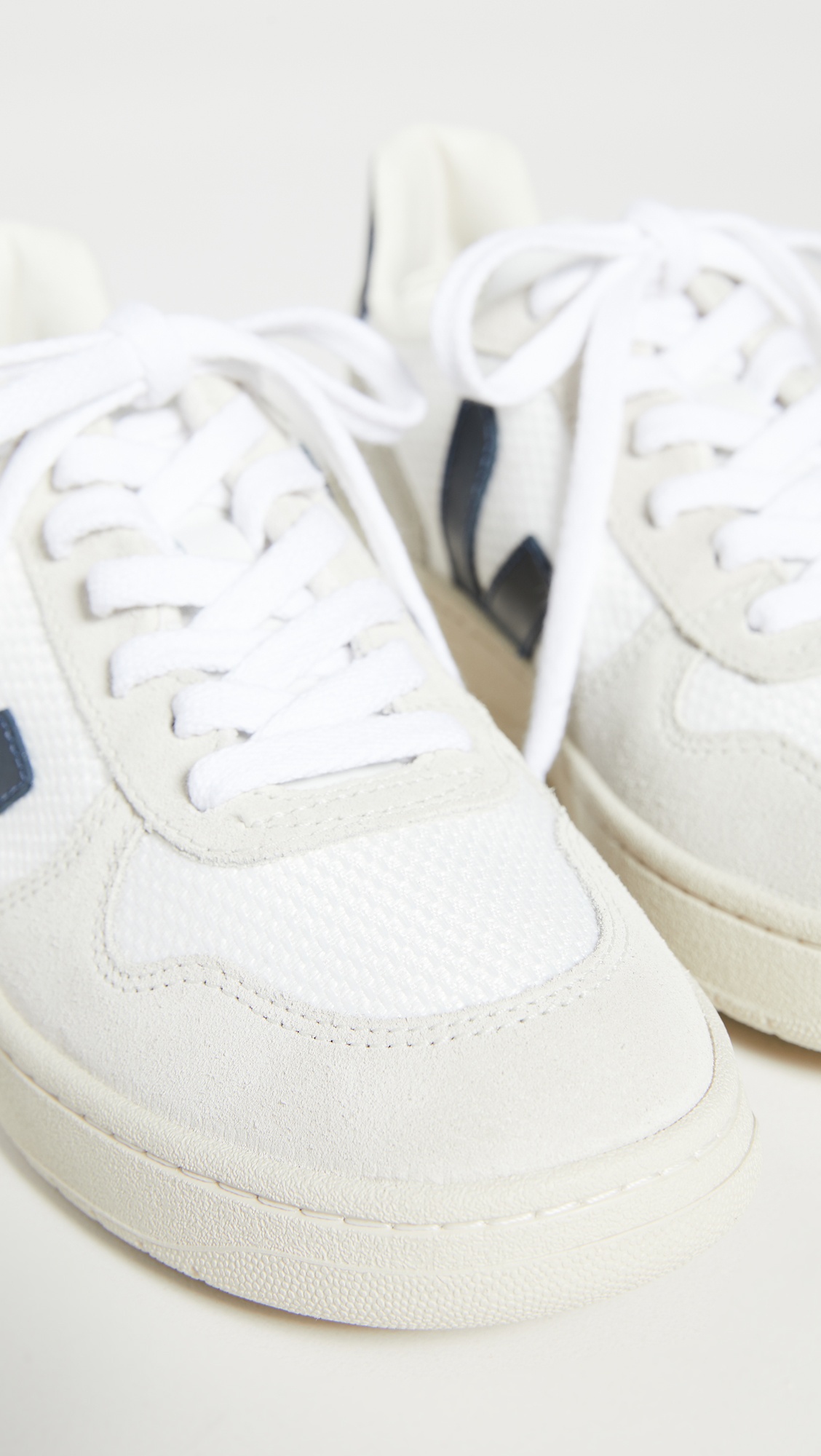 V-10 Sneakers - 5