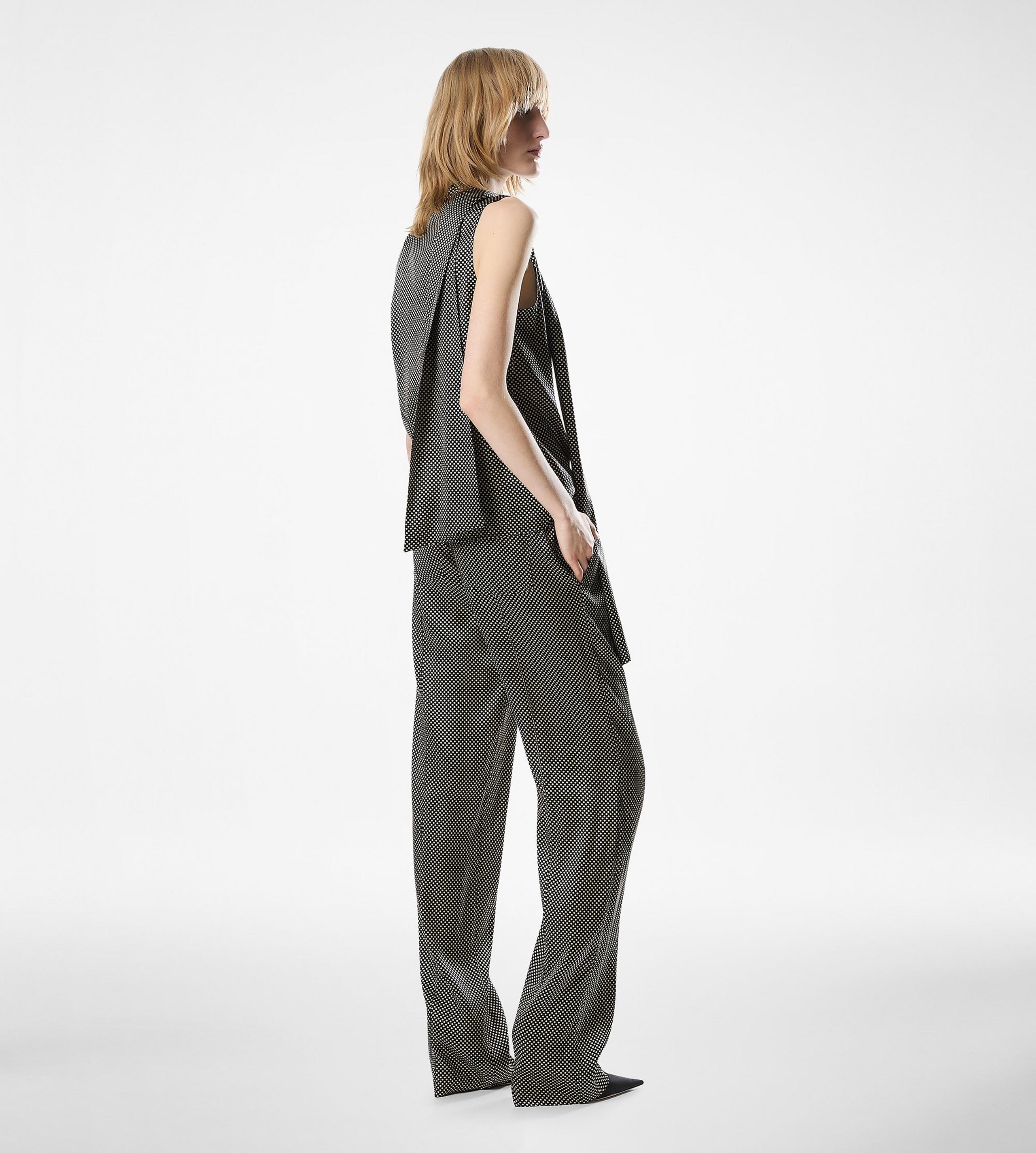 SLEEVELESS LAVALLIERE SILK BLOUSE - 4