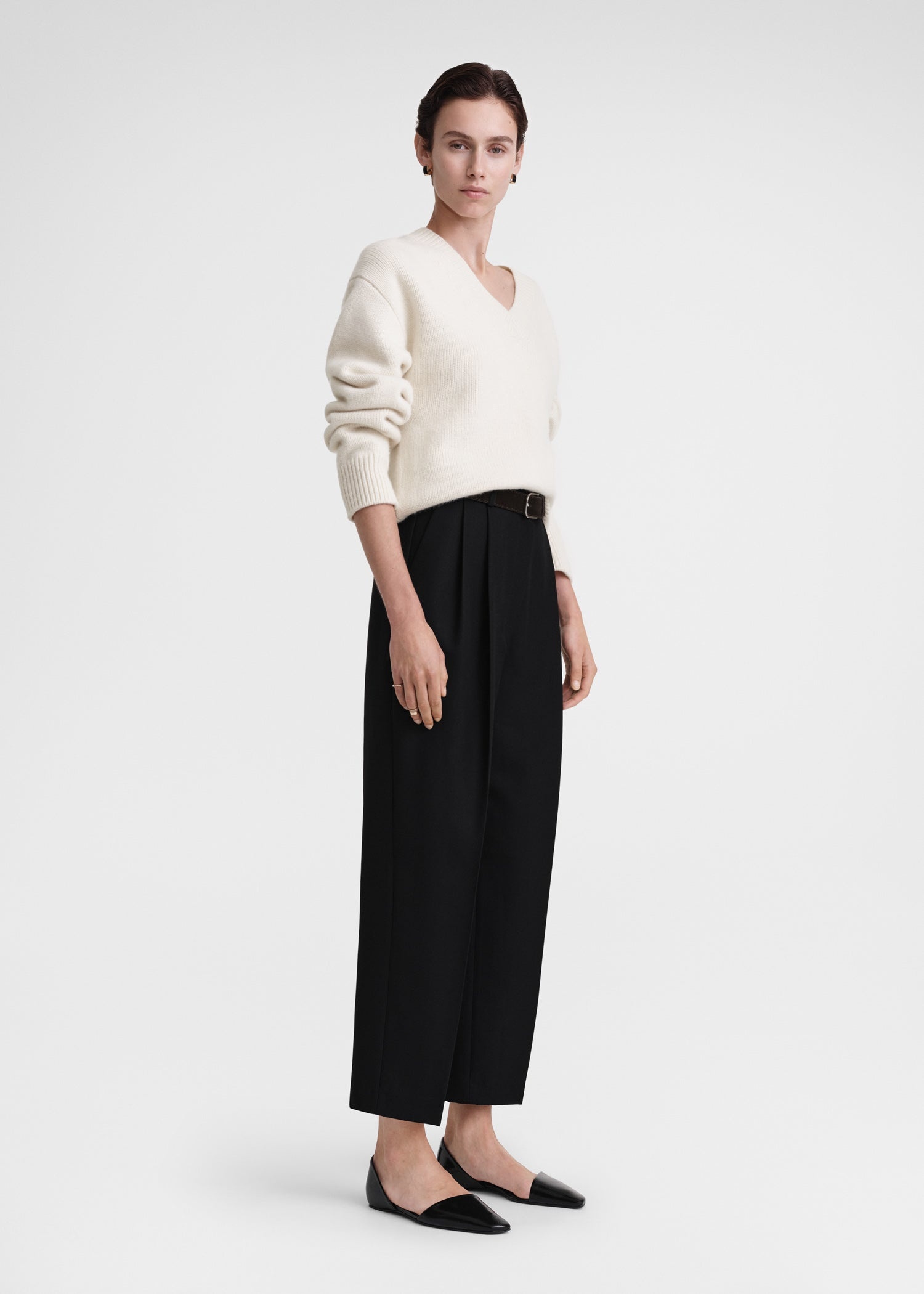 Double-pleated cropped trousers black - 3