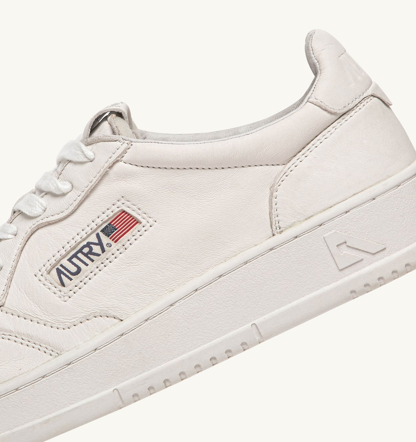 MEDALIST LOW SNEAKERS IN OPTICAL WHITE SUPER SOFT NAPA LEATHER - 6