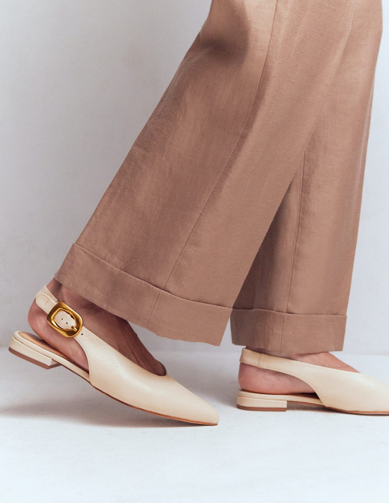 BODEN High Cut Flat Point-Ecru outlook