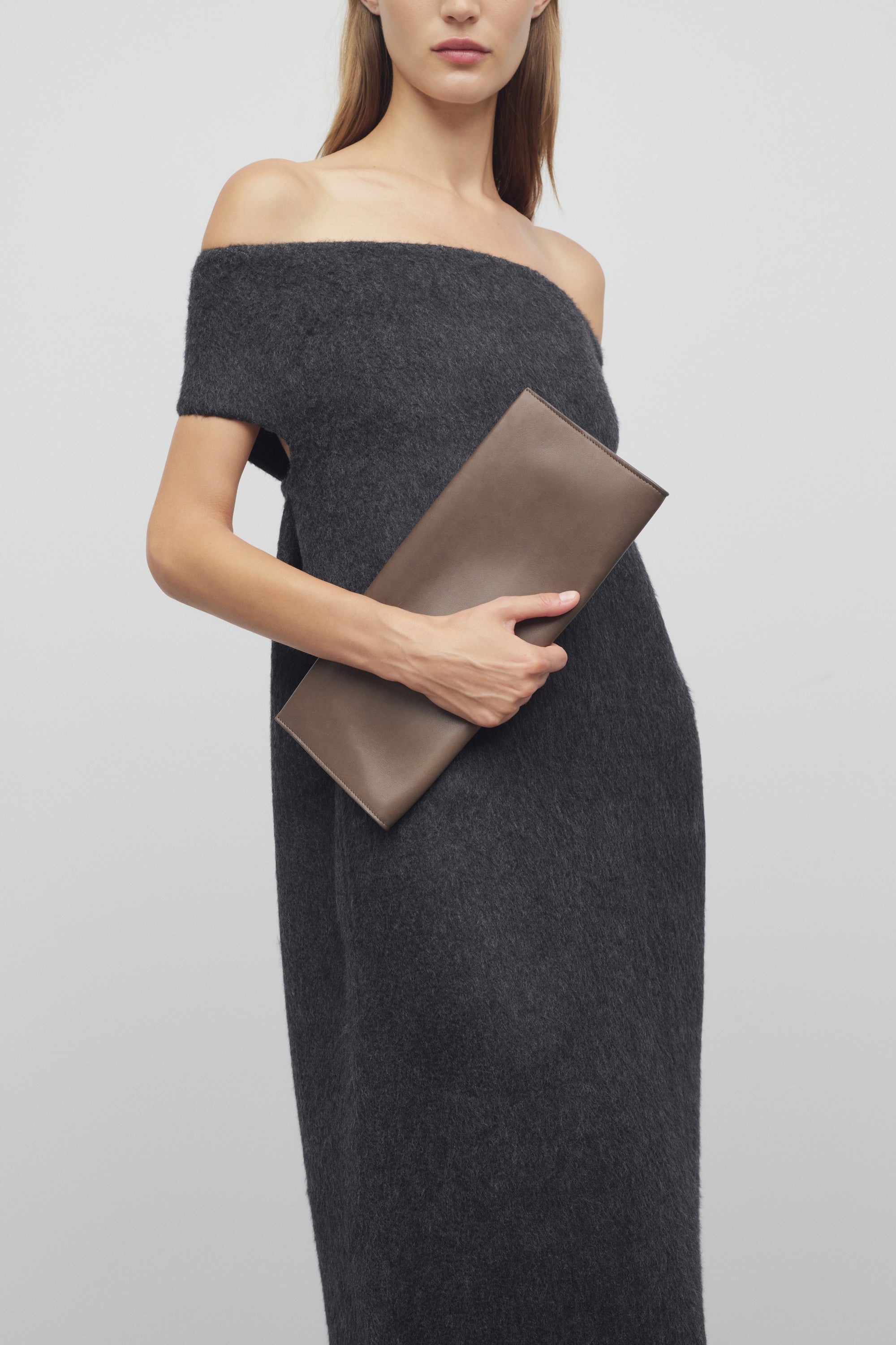 Flat Clutch in Leather - 4