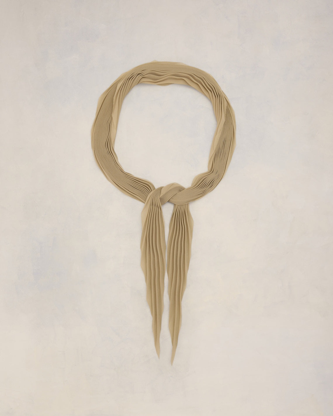 PLEATED DIAMOND SHAPED SCARF 1