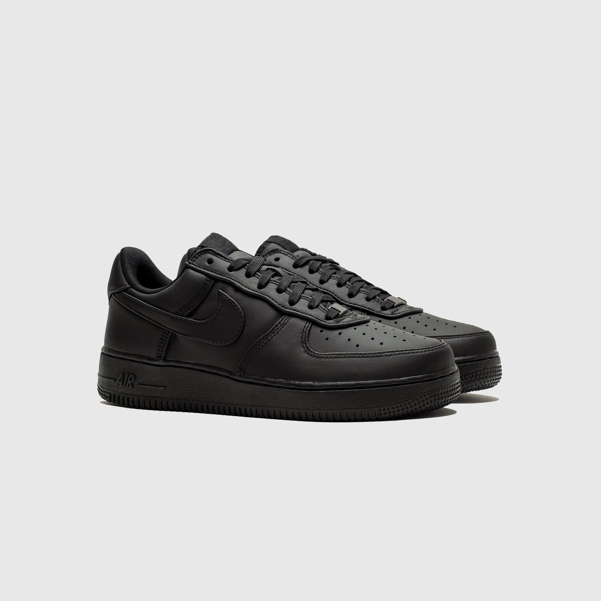 AIR FORCE 1 LOW RETRO PREMIUM "TRIPLE BLACK" - 2