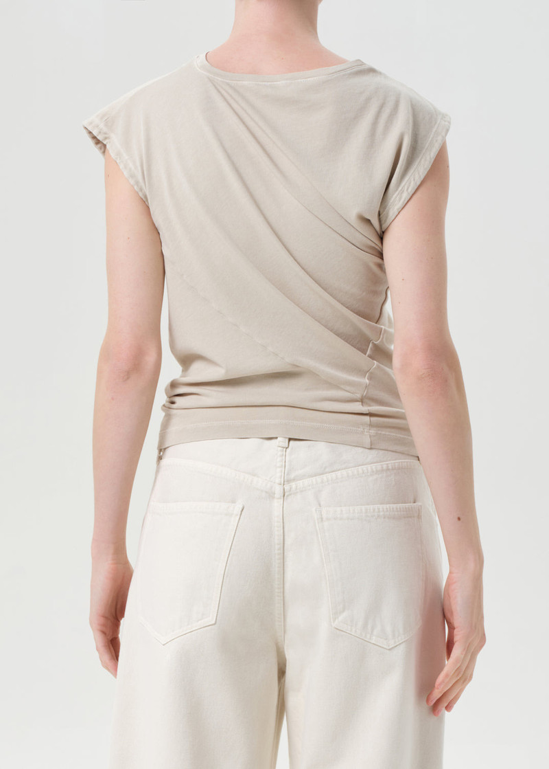AGOLDE BETH TEE IN BLACK outlook