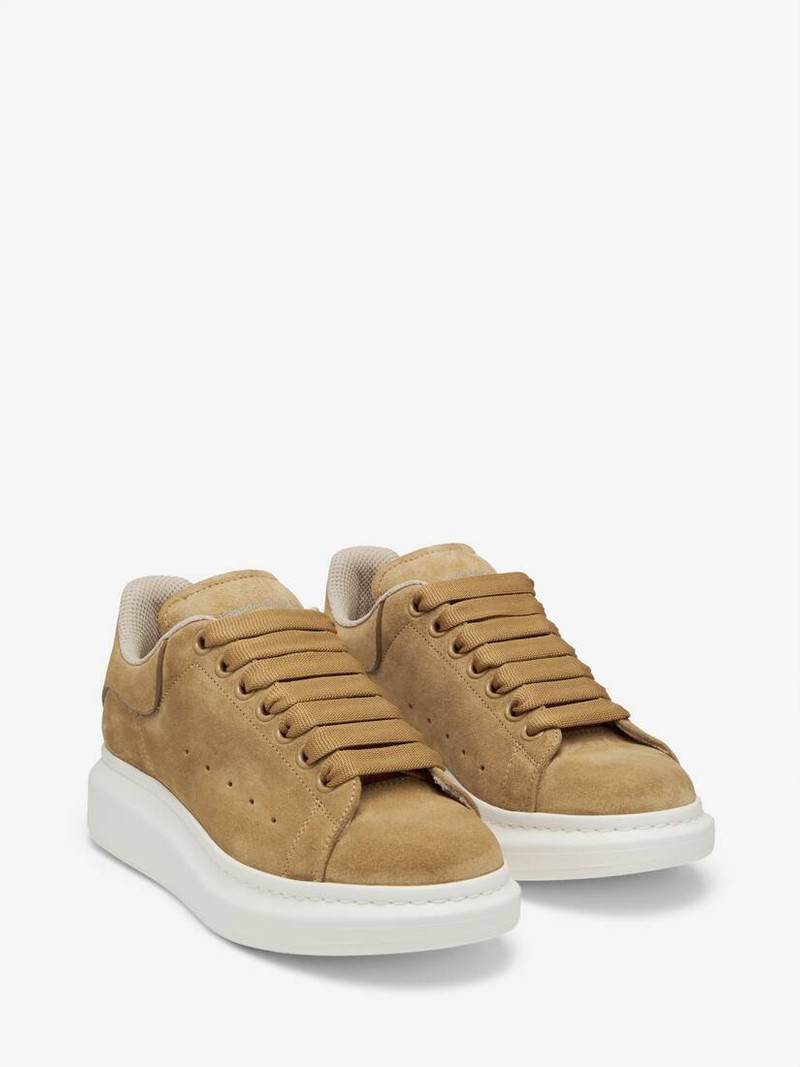 Oversized Sneaker 2