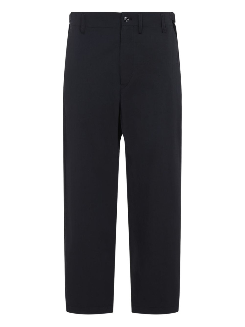 button-fastening trousers 1