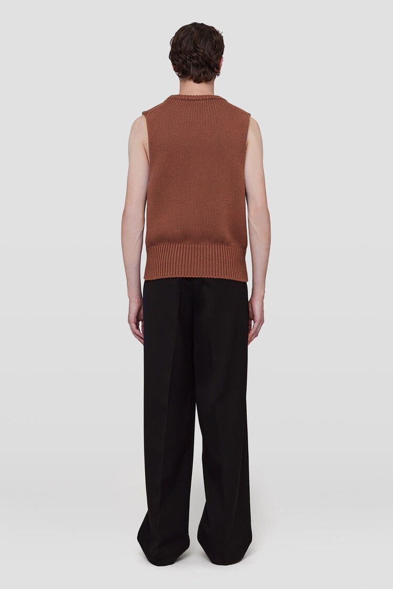 Crew-Neck Vest 4