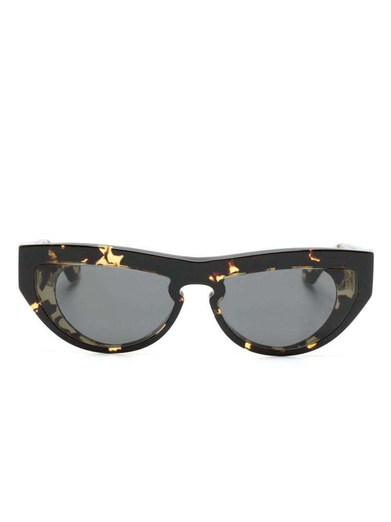 cat-eye sunglasses 1